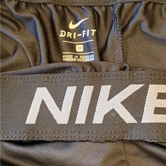 Nike Dri-Fit Womens Stretch Drawstring Black Activewear Running Shorts  Size 3X - Picture 3 of 5